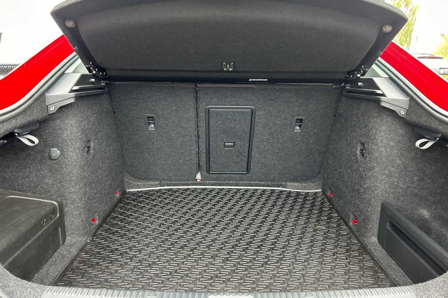 SKODA Octavia Hatchback (2017) 2.0TDI SE L DSG (150PS)